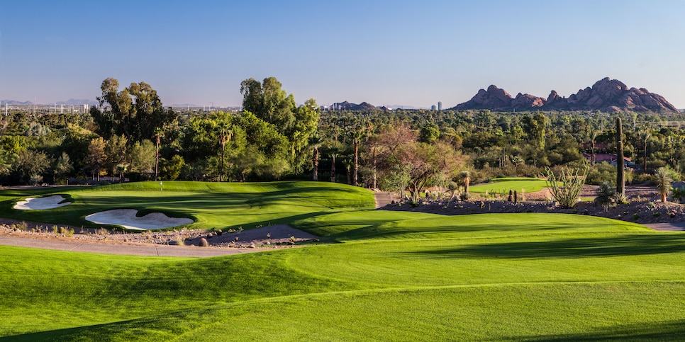 the-phoenician-golf-club-eleventh-hole-12971